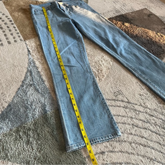 J Brand Selena Mid Rise Crop Boot Cut Jeans - Picture 14 of 14